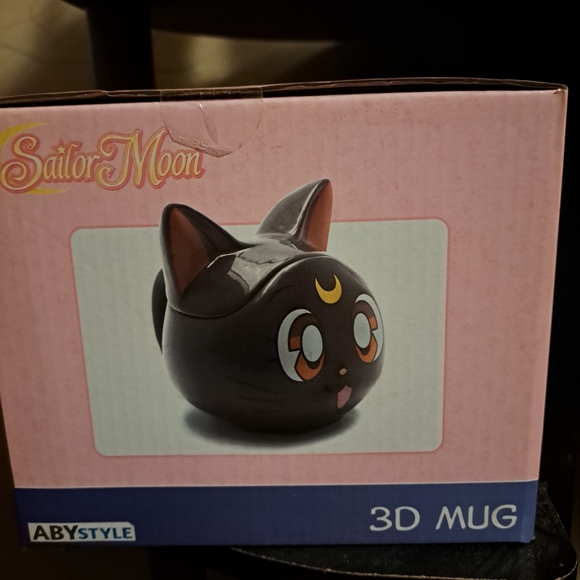3D Luna Sailor Moon Cup/Mug with lid brand new - Picture 3 of 4
